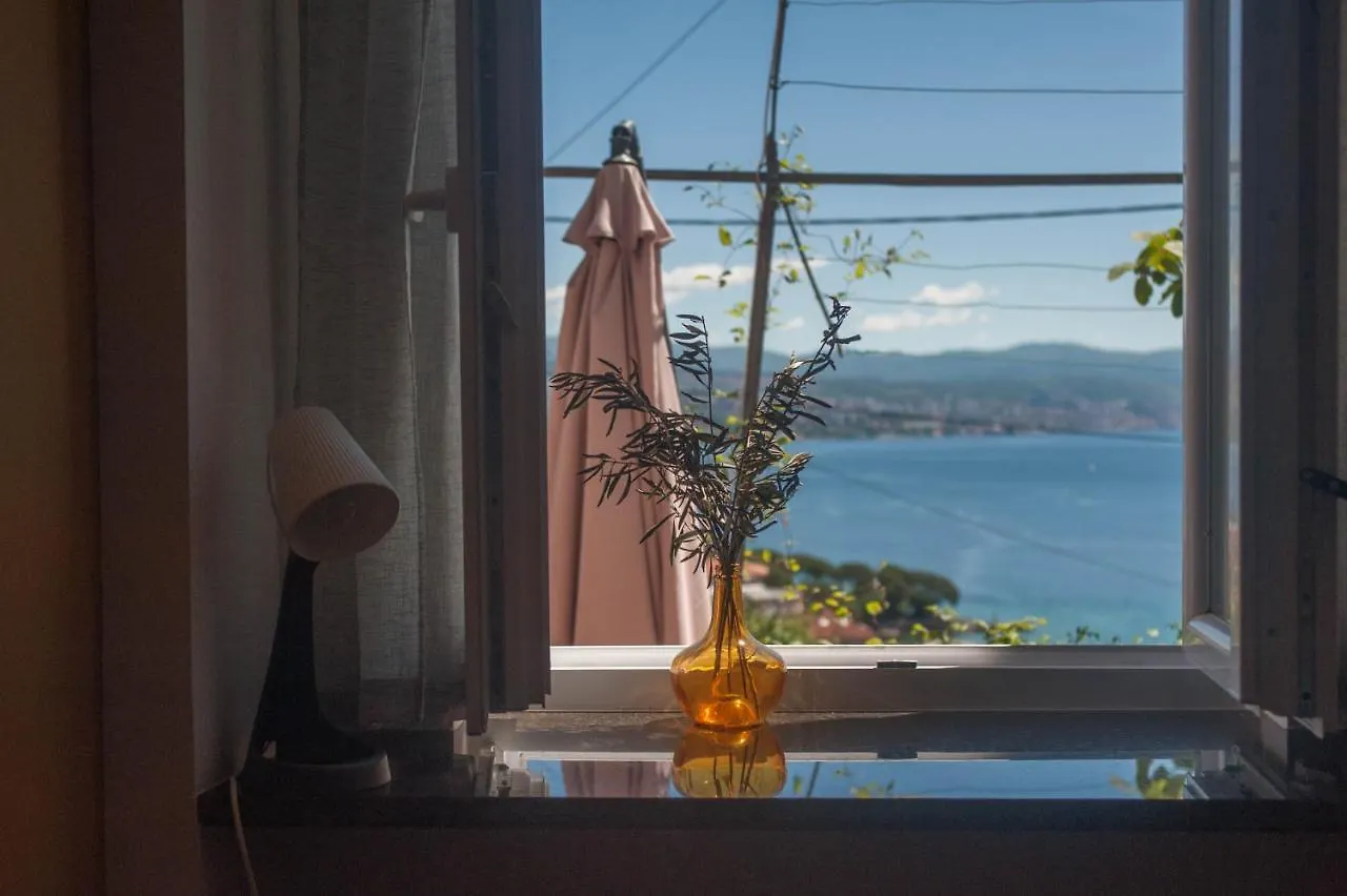 Kiwi Studio Opatija 0*,